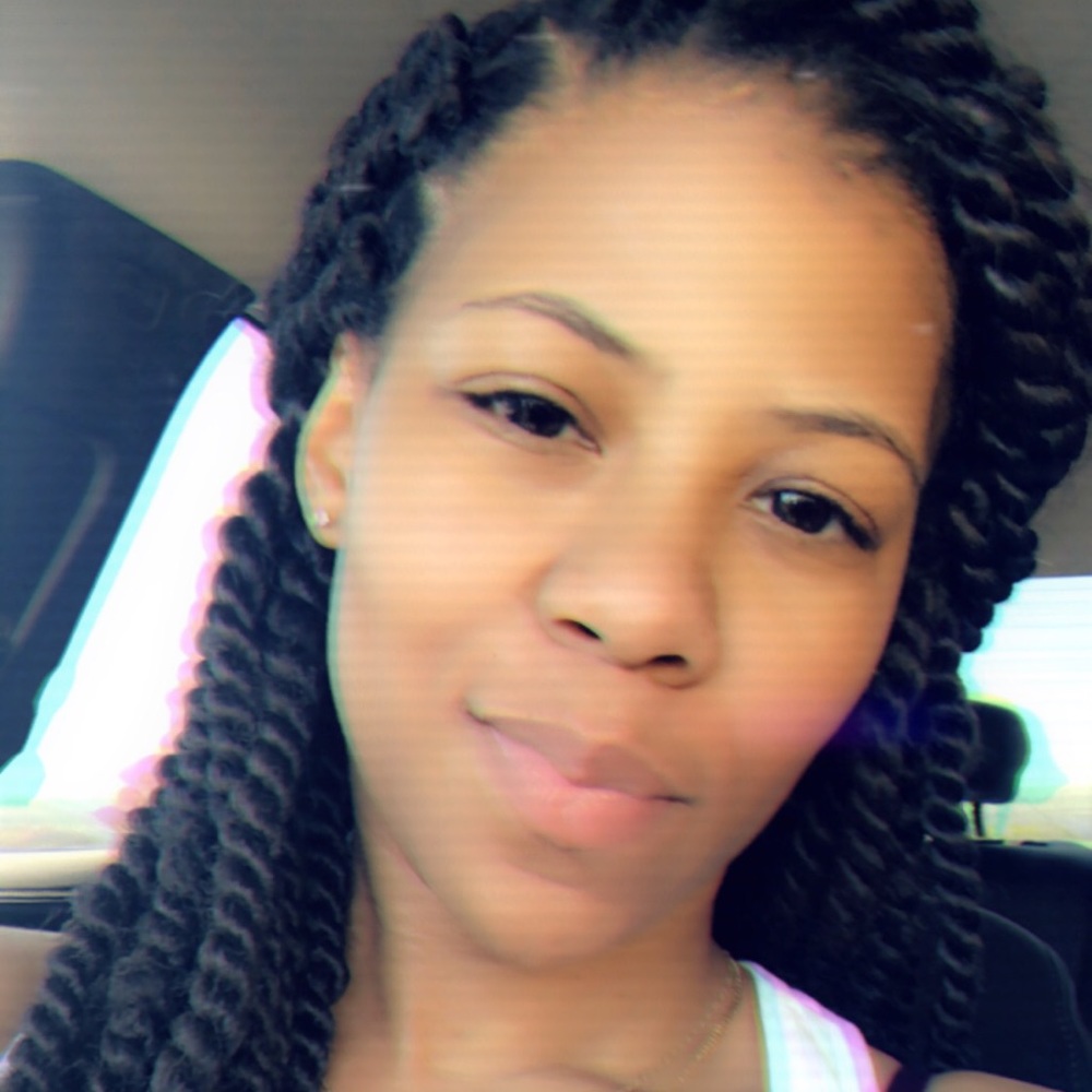 Meet your Posher, Mercedes